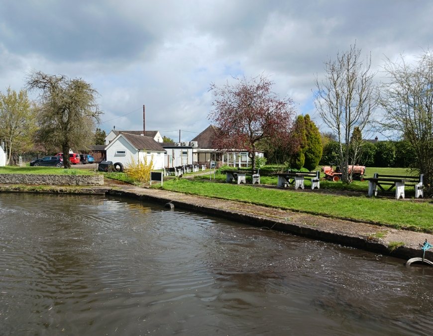 Calf Heath Marina and Bar Calf Heath Wolverhampton