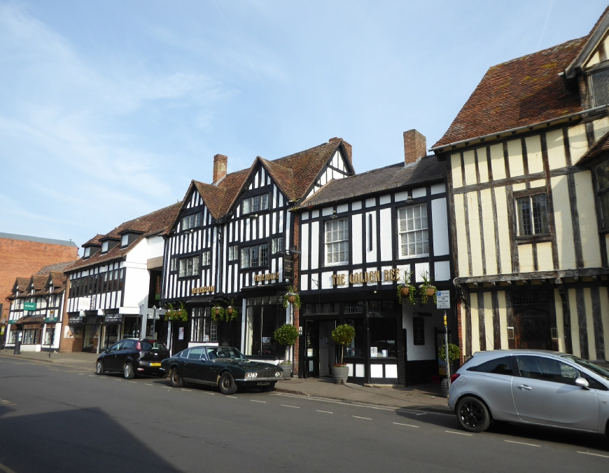 The Golden Bee Wetherspoons Stratford upon Avon 